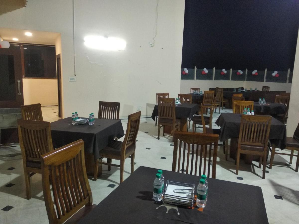 Hotel Kala Mandir Palace Bikaner Exteriör bild