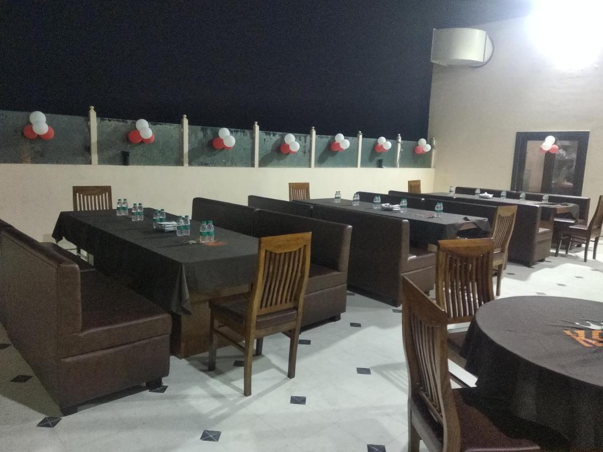 Hotel Kala Mandir Palace Bikaner Exteriör bild