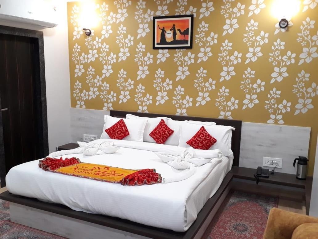 Hotel Kala Mandir Palace Bikaner Exteriör bild