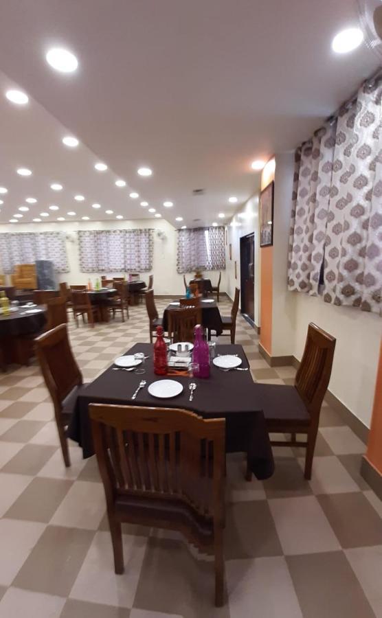 Hotel Kala Mandir Palace Bikaner Exteriör bild