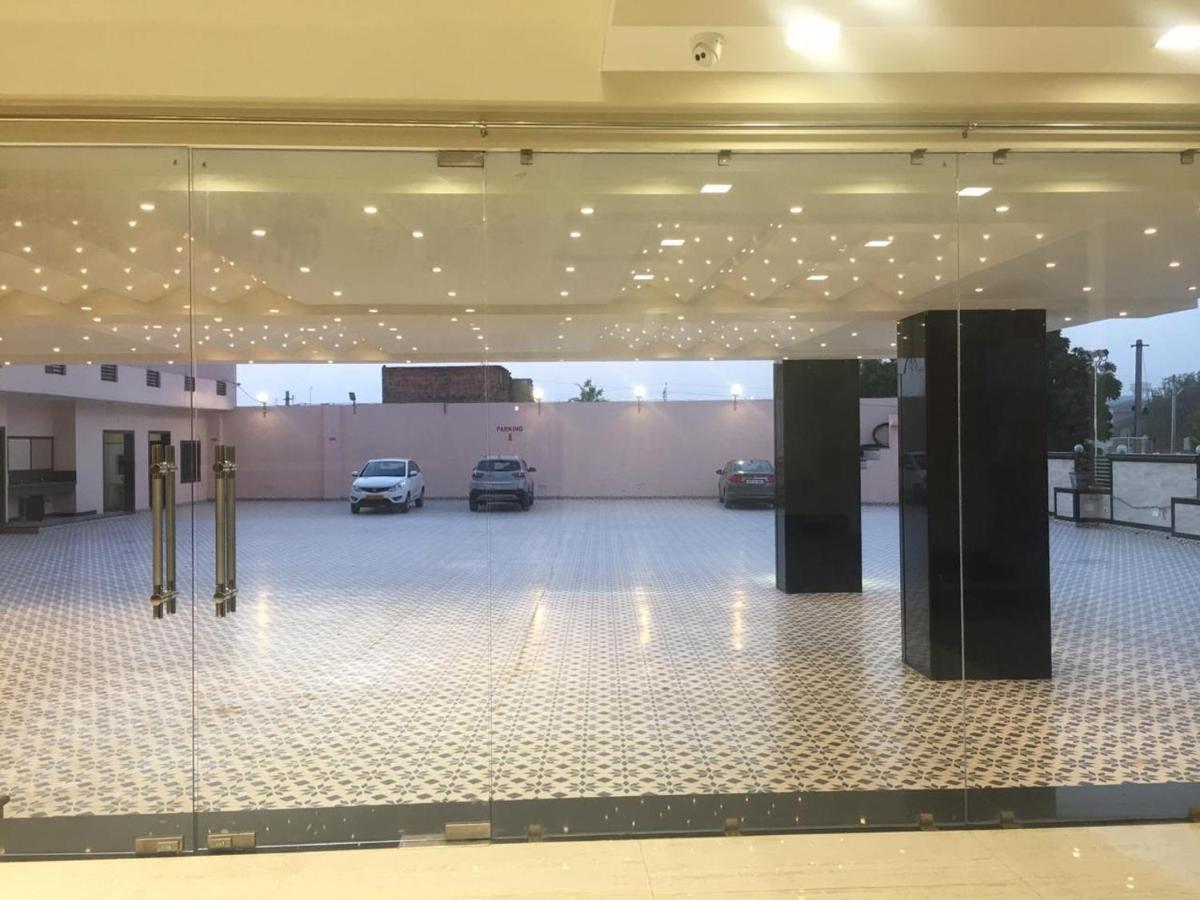 Hotel Kala Mandir Palace Bikaner Exteriör bild